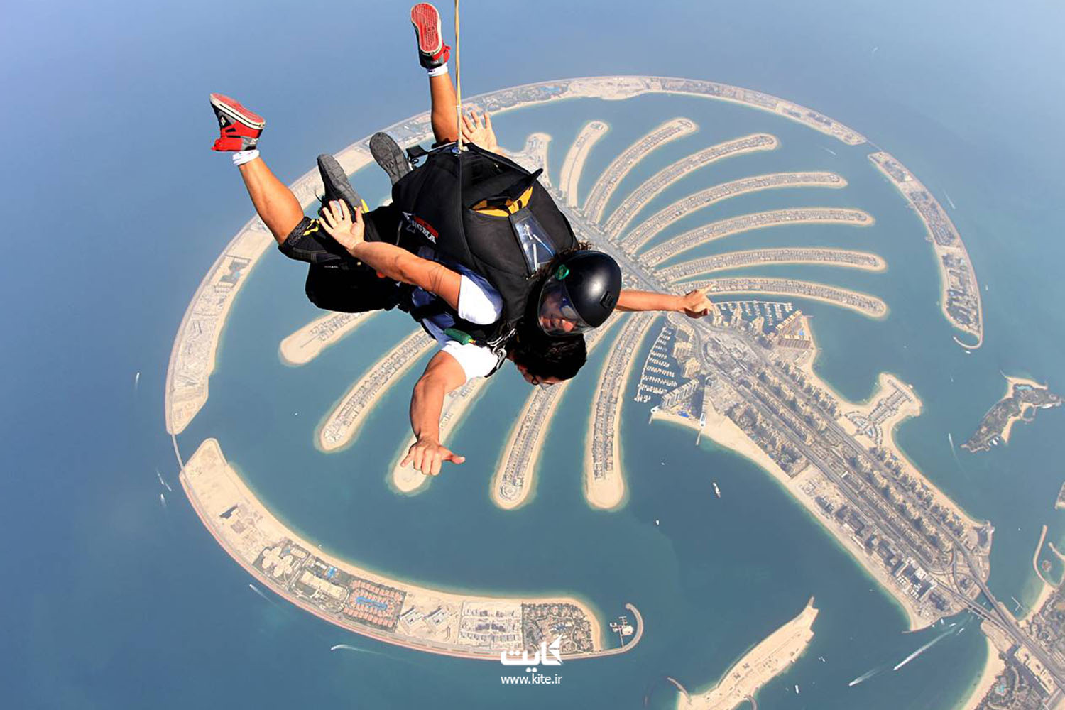 Дубай прыжки. Skydive Dubai Пальма. Прыжок с парашютом в Дубае. Дубай Скай прыжки с парашютом. Прыжок в Дубае Skydive.