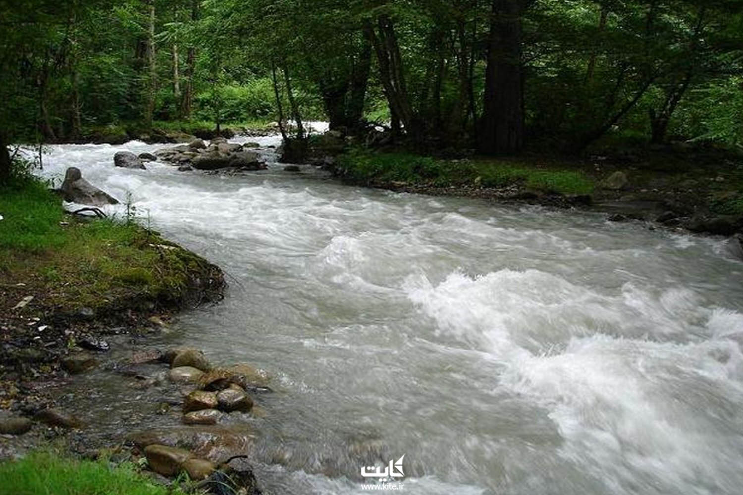 Chenar Rahdar River