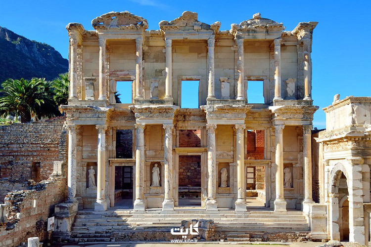 کتابخانه سلسیوس (Library of Celsus)