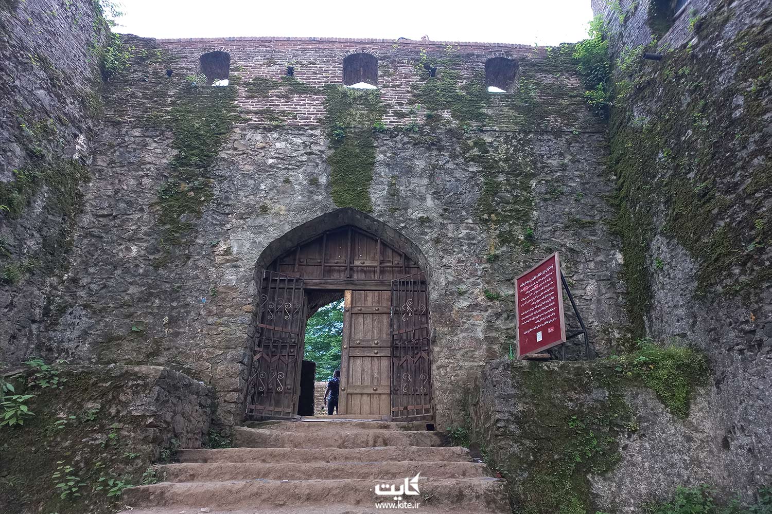 ورودی قلعه