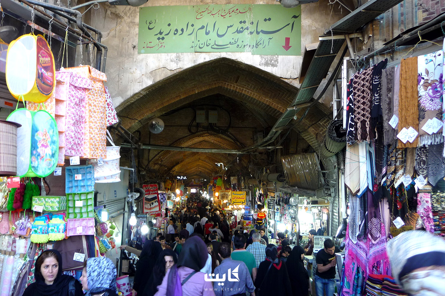 جمعیت زیاد در بازار سنتی تهران