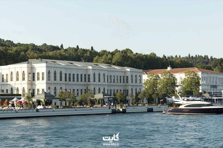 Four-Seasons-Hotel-Istanbul-at-the-Bosphorus-(1)