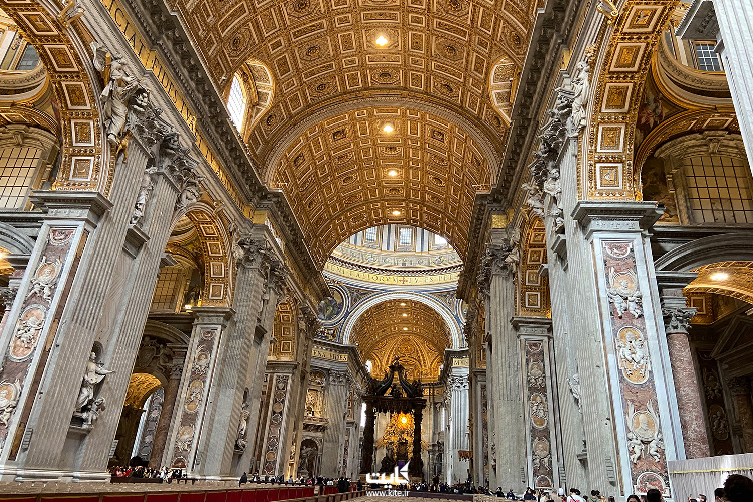 کلیسای سنت پیتر در واتیکان ایتالیا
