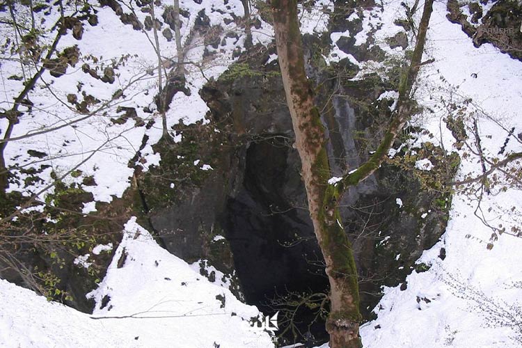 غار-آویشو