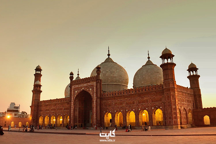 مسجد-بادشاهی-از-بزرگترین-مساجد-جهان