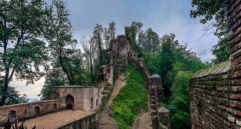 قلعه رودخان | تمام اطلاعات مورد نیاز برای سفر به قلعه‌ی هزار پله